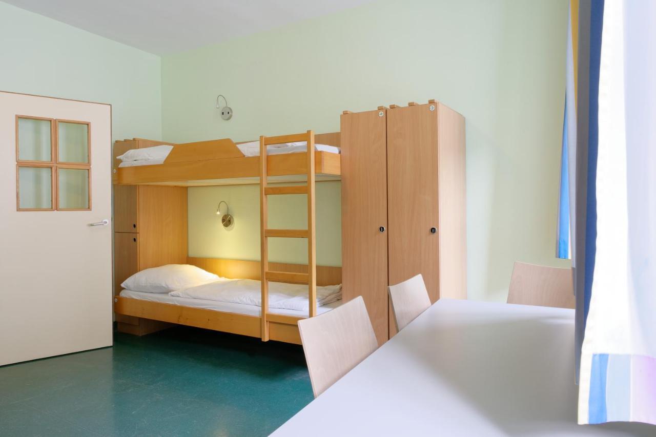 Jugendherberge Wien - Myrthengasse Bagian luar foto