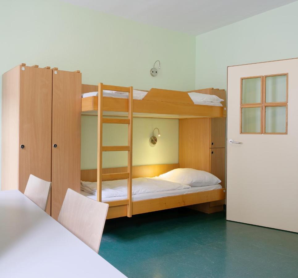 Jugendherberge Wien - Myrthengasse Bagian luar foto