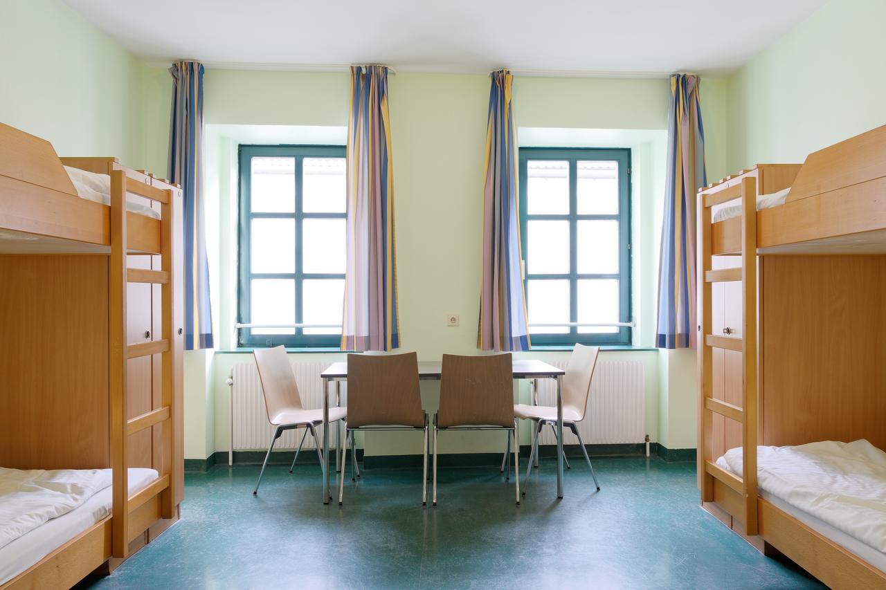 Jugendherberge Wien - Myrthengasse Bagian luar foto